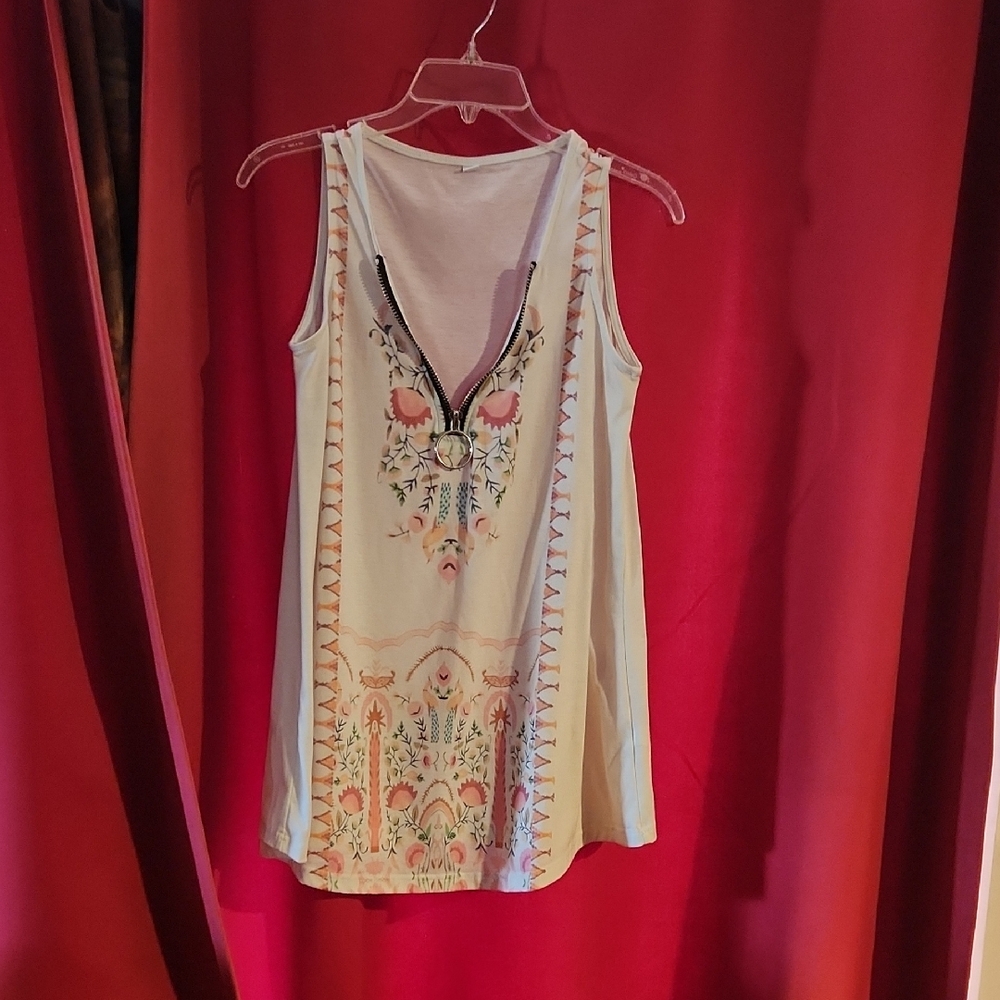 Elegant Embroidered Tank Top in Cream